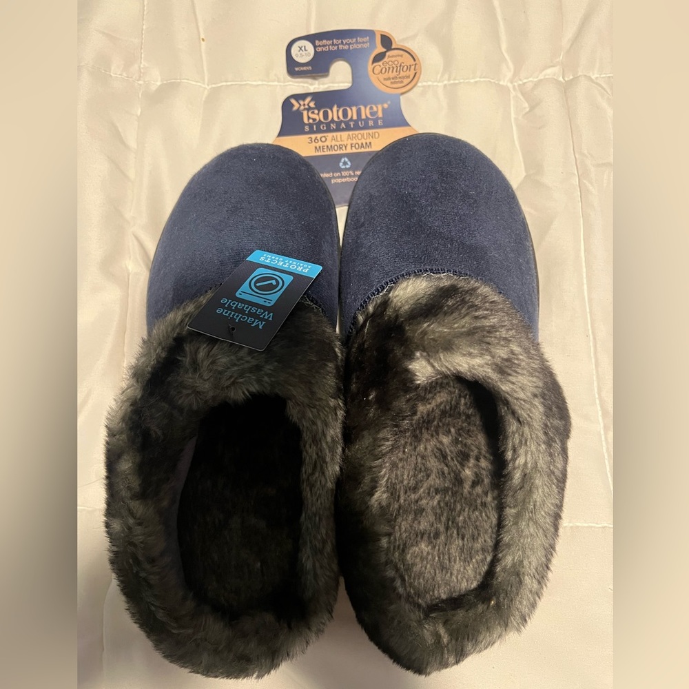 Isatoner NEW NWT 360 All Around Memory Foam slipper